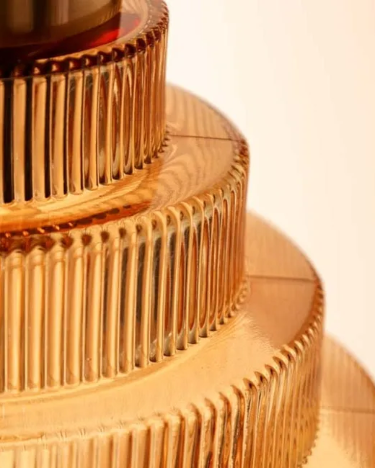 Lampe Suspendue Verre Rippé Doré – Éclairage Chaleureux et Design Élégant 8