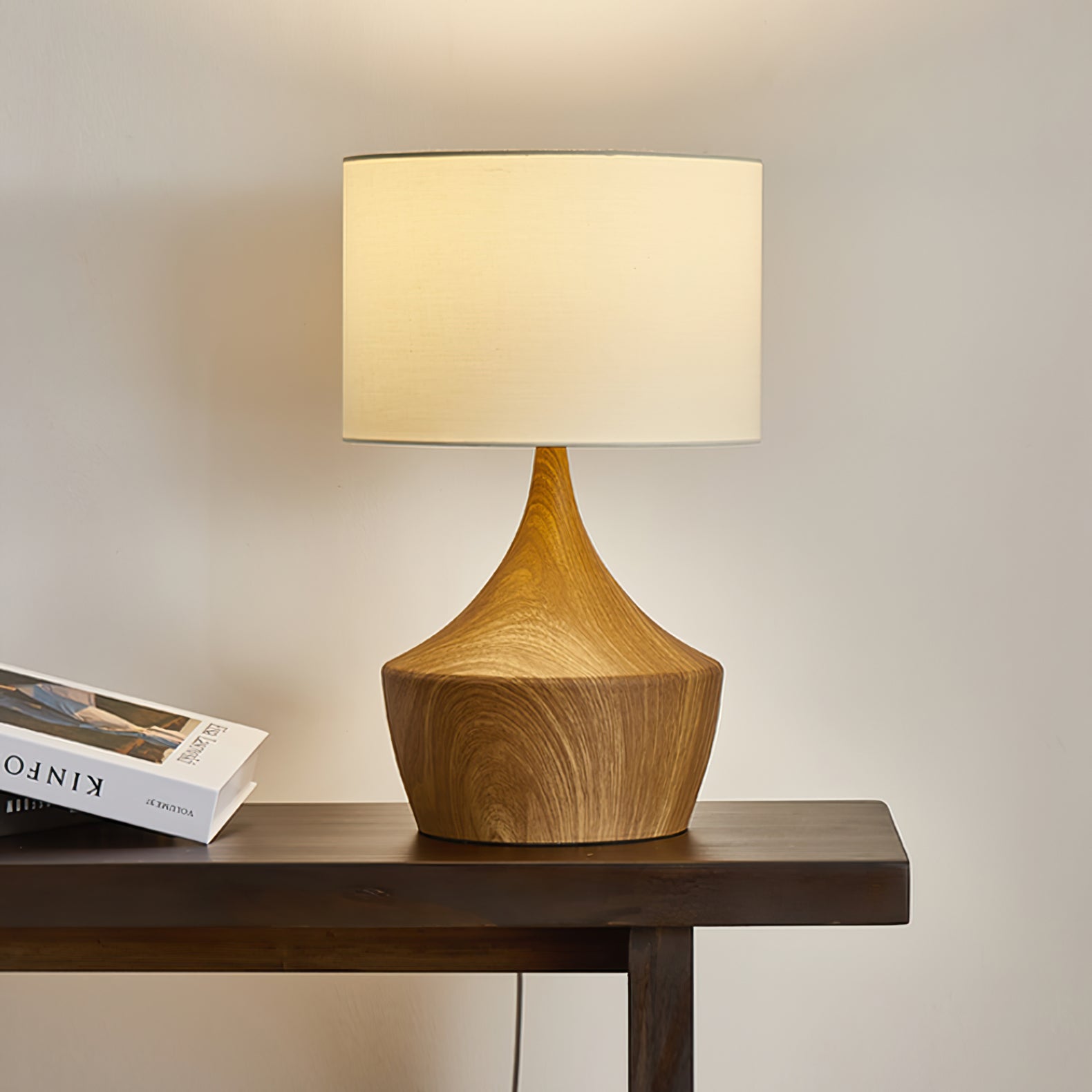 **KENDRA TISCHLAMPE – Éclairage Élégant pour Chaque Intérieur** 8