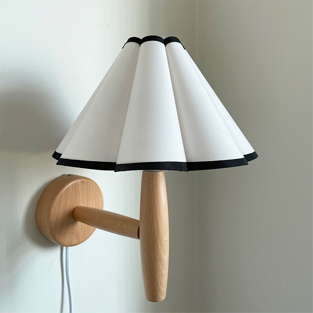 **LAMPE MURALE VINTAGE À RAYURES – Élégance Nostalgique pour Ambiance Chaleureuse** 13