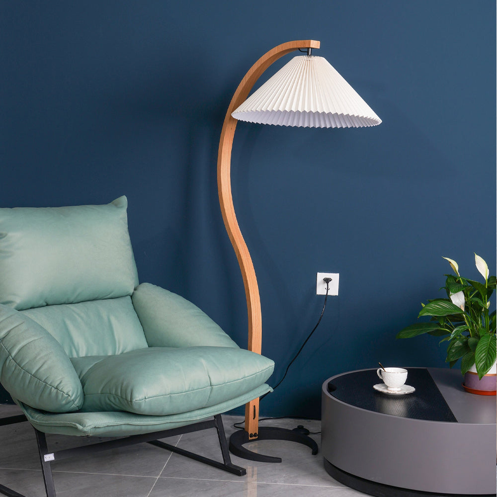 Lampadaire Bois Caprani – Élégance et Lumière Douce 5