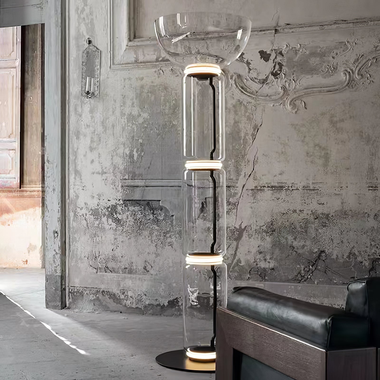 Lampadaire Design Noctambule – Éclairez Votre Espace Avec Élégance 2