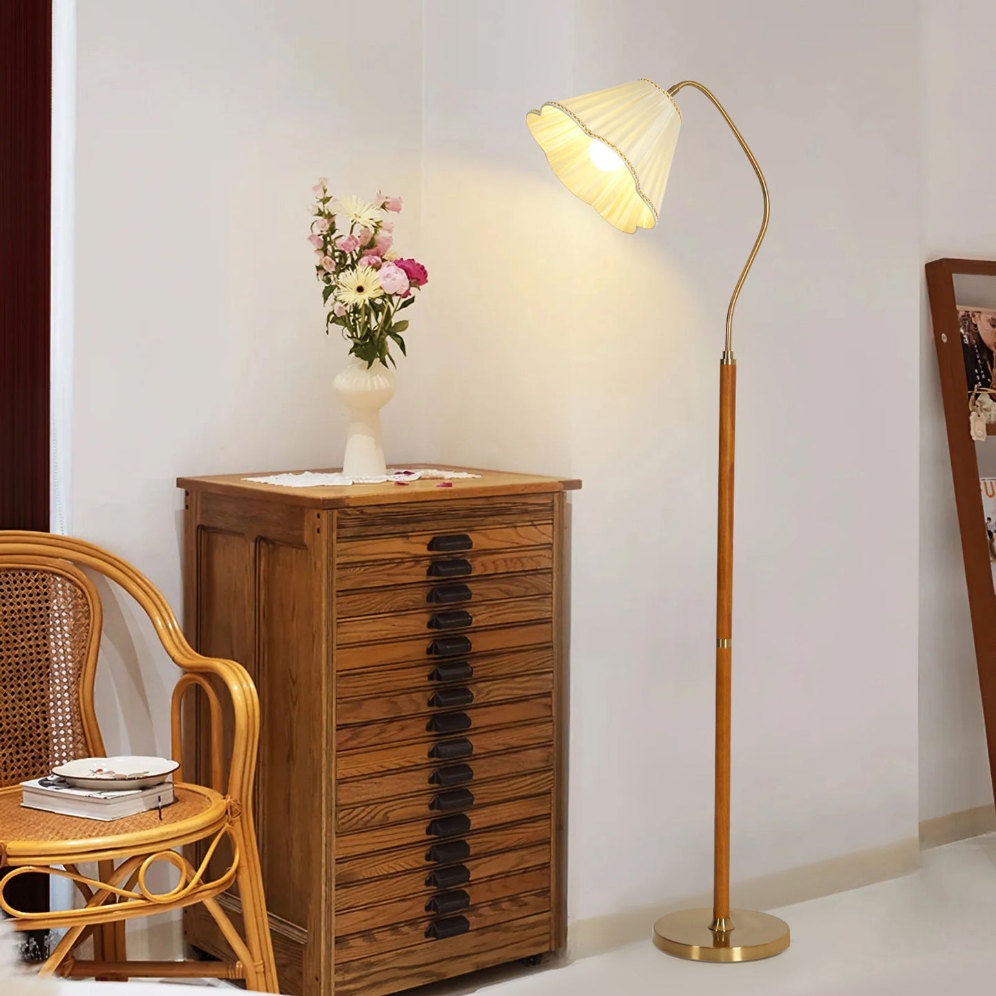 Lampadaire en Tissu Florentin – Éclairage Élégant Pour Un Ambiance Raffinée 2