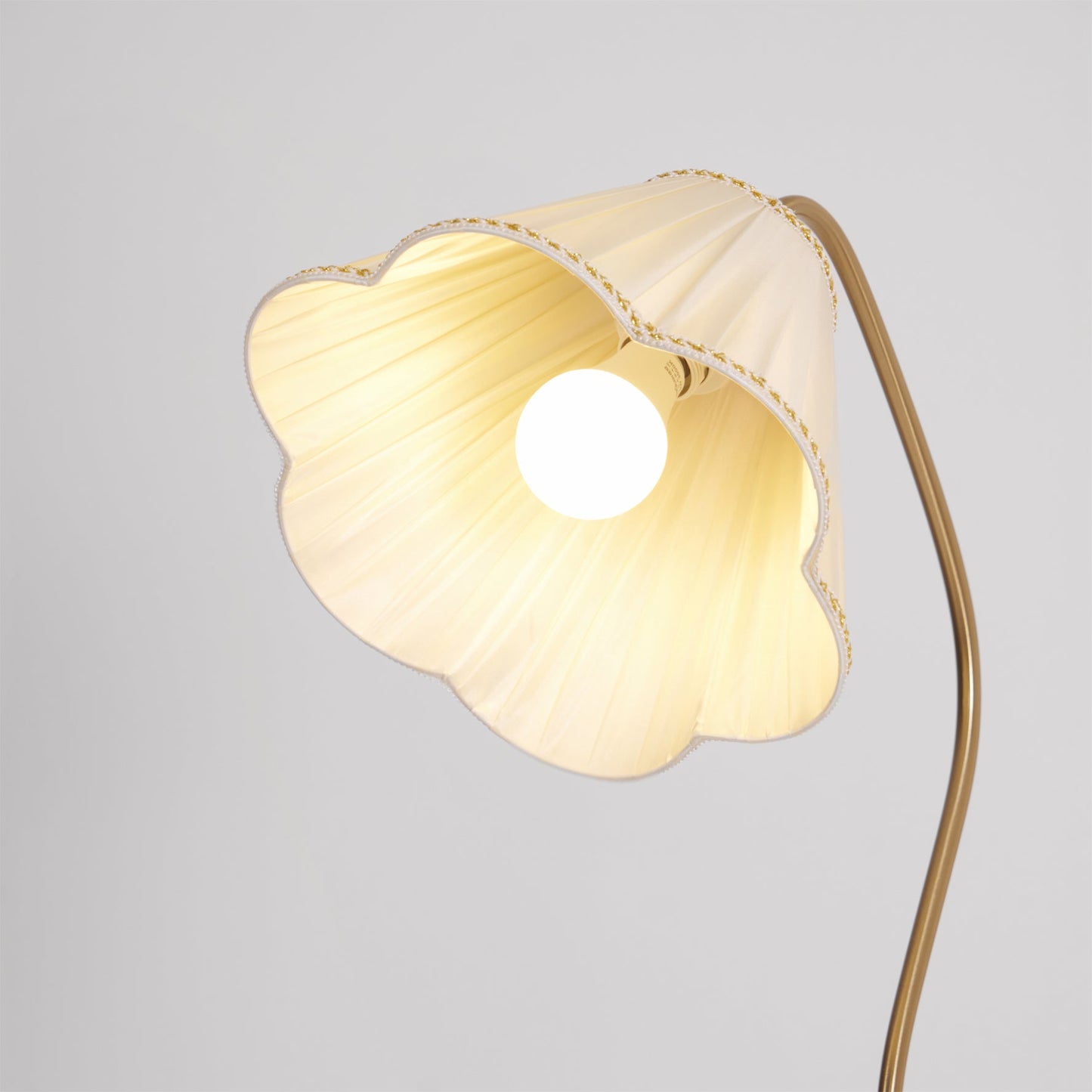 Lampadaire en Tissu Florentin – Éclairage Élégant Pour Un Ambiance Raffinée 7