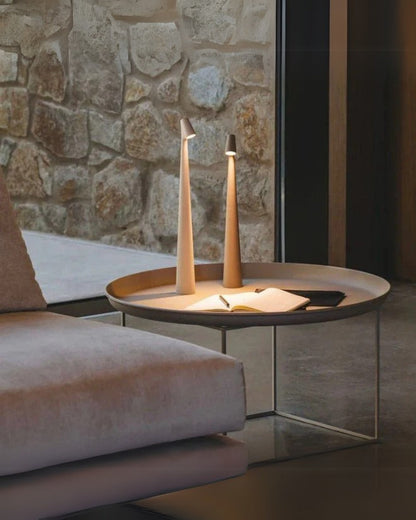 Lampe De Table Élégante Avec Abat-Jour Incliné – Éclairage Ciblé Dans Un Style Chic 2
