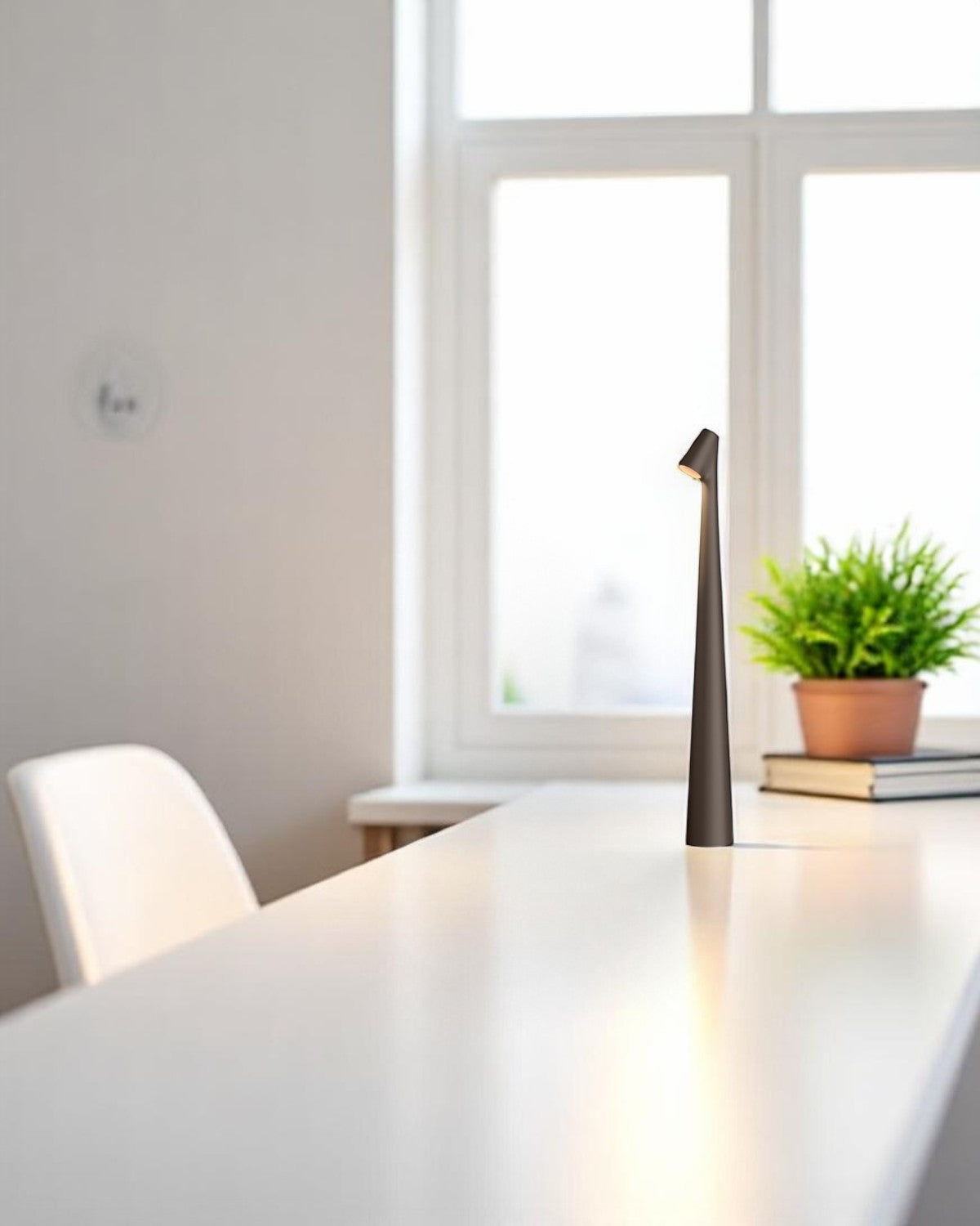 Lampe De Table Élégante Avec Abat-Jour Incliné – Éclairage Ciblé Dans Un Style Chic 4