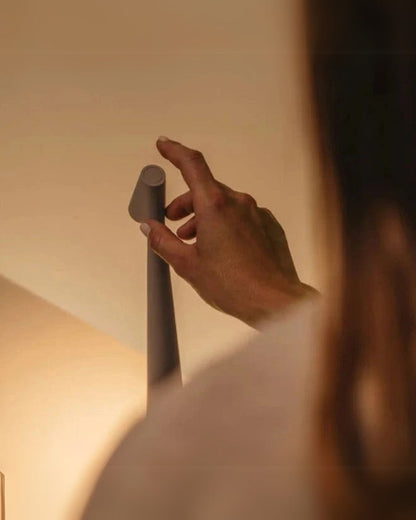 Lampe De Table Élégante Avec Abat-Jour Incliné – Éclairage Ciblé Dans Un Style Chic 7