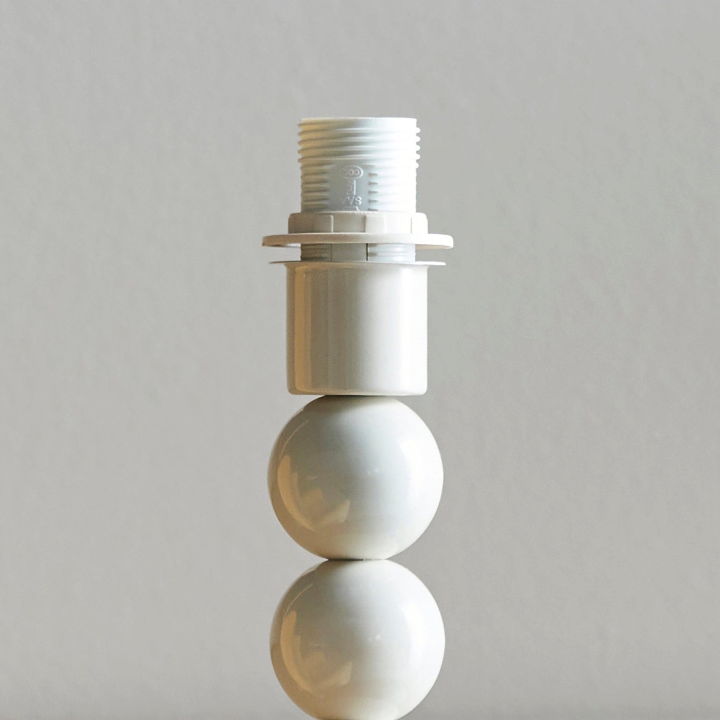 Lampe De Table Higgledy Blanche – Élégance Et Style Pour Votre Espace 3