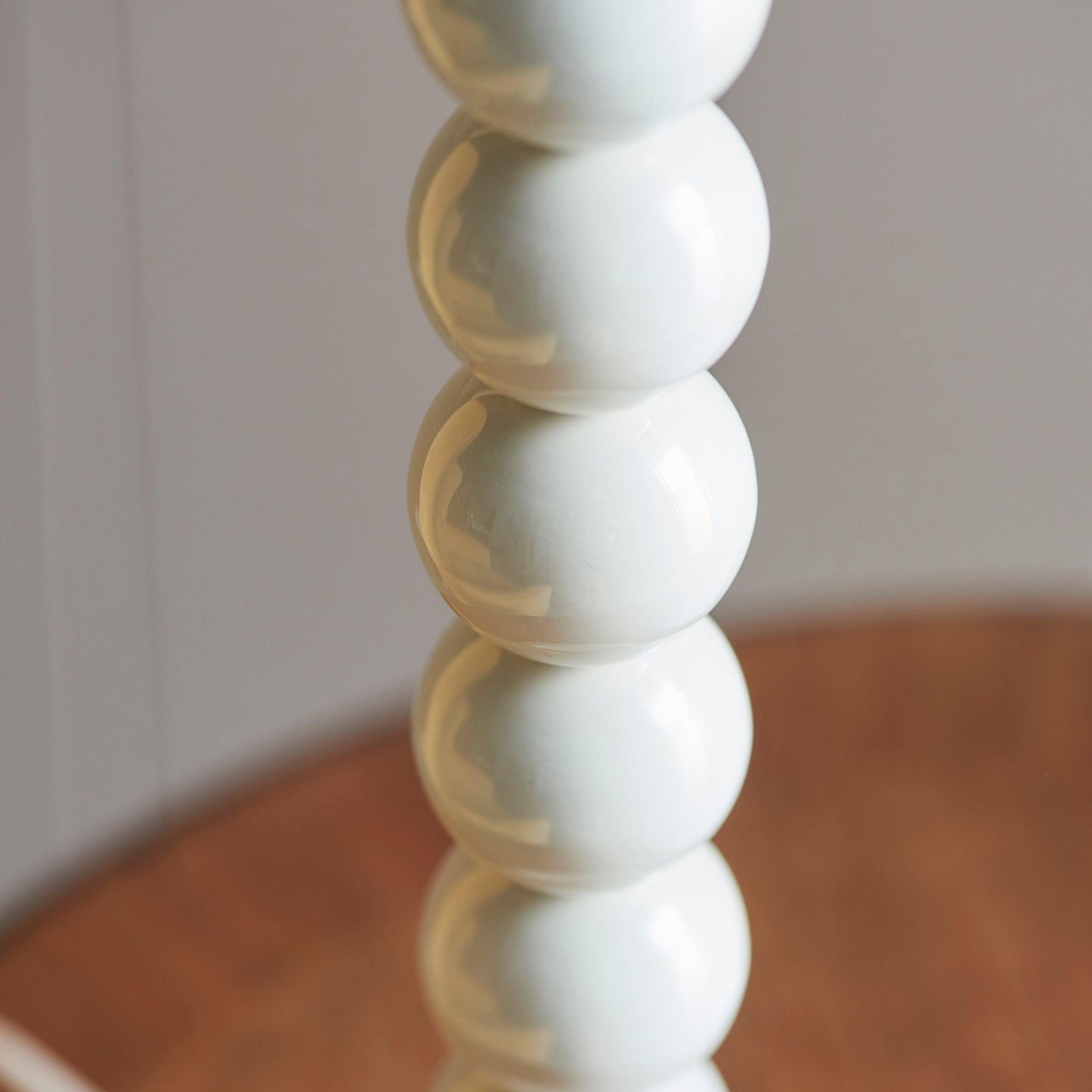 Lampe De Table Higgledy Blanche – Élégance Et Style Pour Votre Espace 4