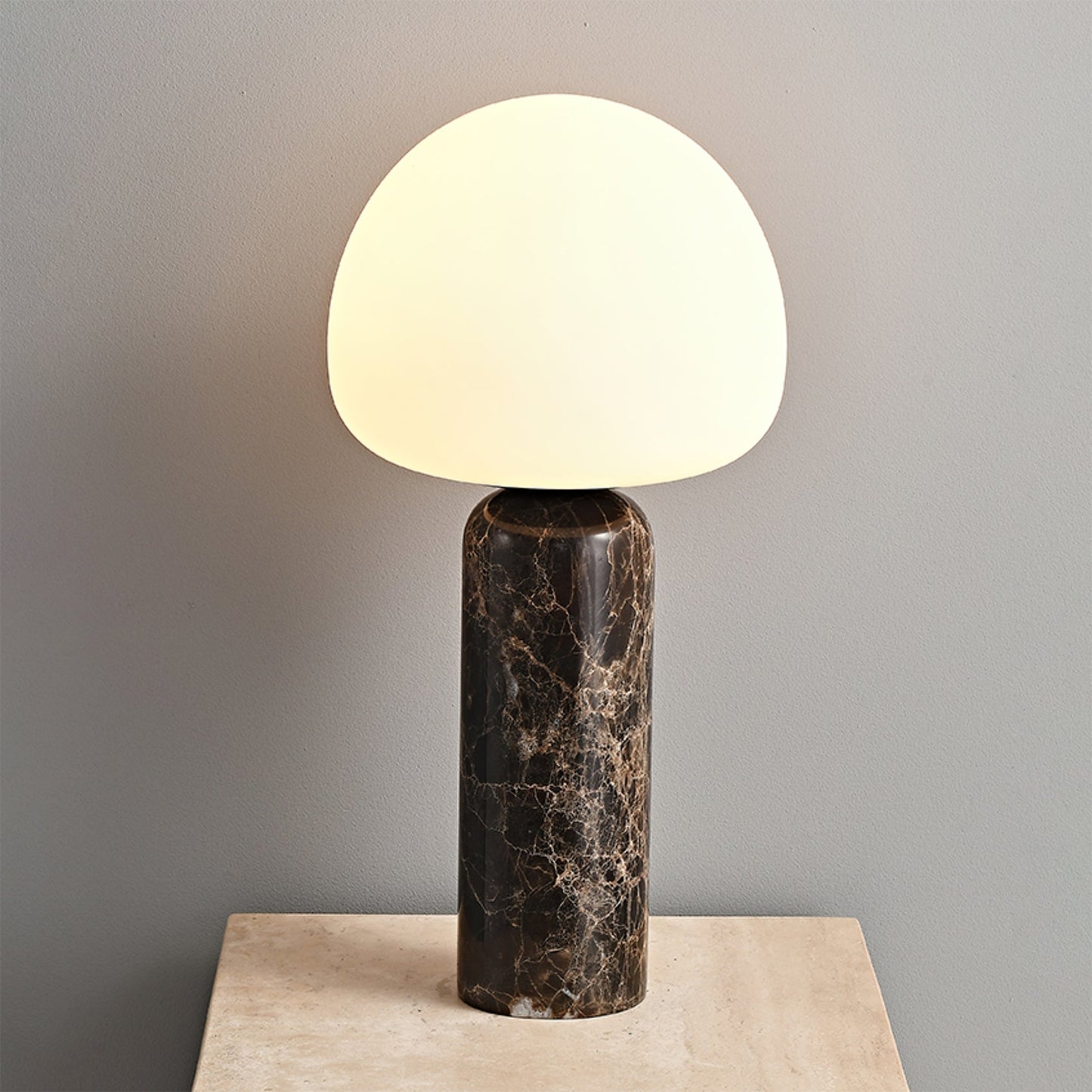 Lampe De Table Kizu – Élégance Minimaliste Avec Lumière Chaleureuse 5