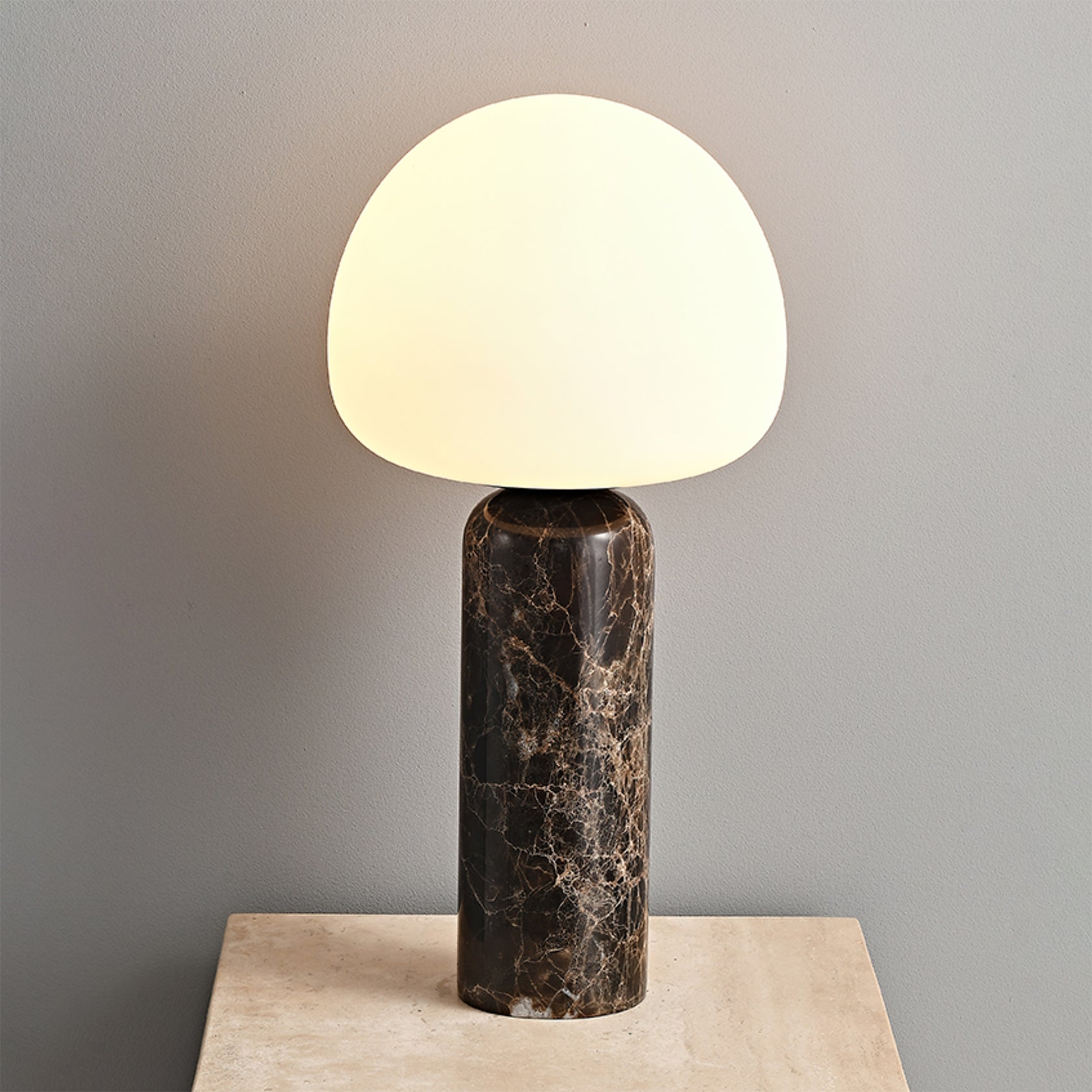 Lampe De Table Kizu – Élégance Minimaliste Avec Lumière Chaleureuse 5