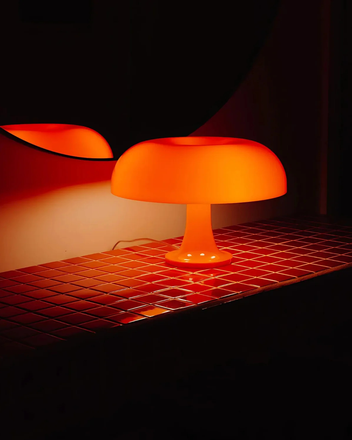 Lampe De Table Rétro Dôme – Éclat Orange Avec Lumière Douce 1