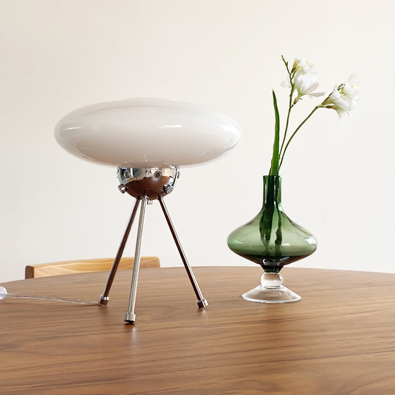 Lampe De Table UFO En Verre – Éclairage Chic Pour Ambiance Accueillante 1