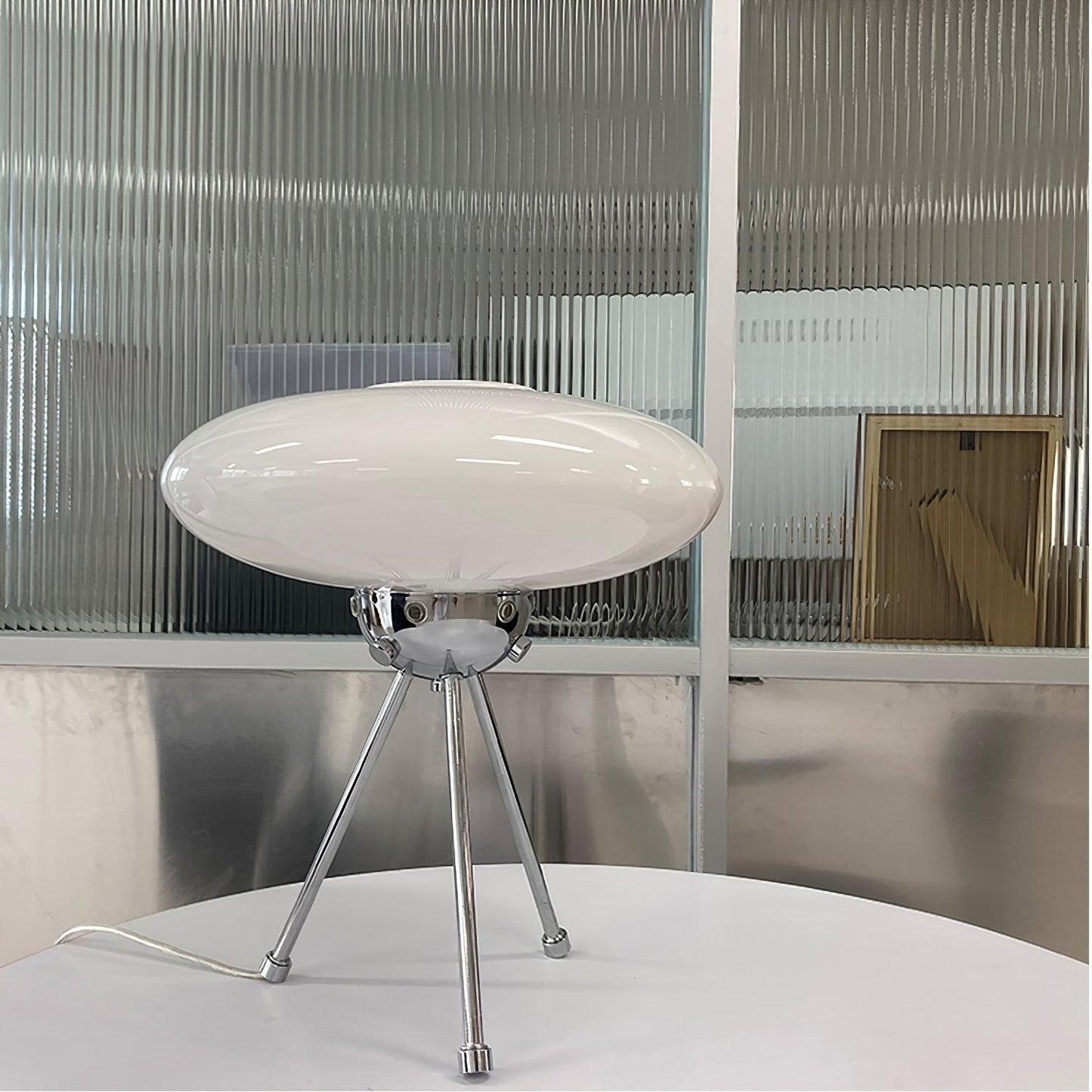 Lampe De Table UFO En Verre – Éclairage Chic Pour Ambiance Accueillante 3