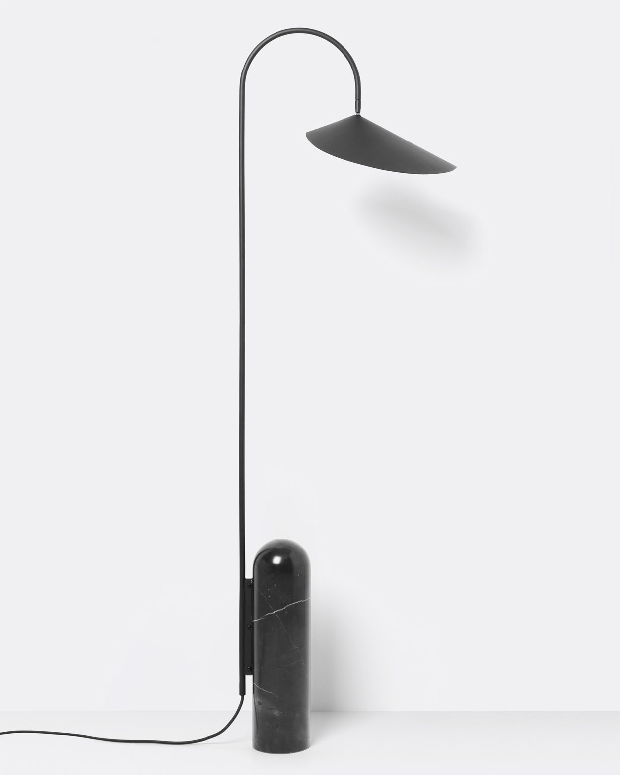 Lampe Sur Pied Mono – Éclairage Chic et Sculptural pour Votre Salon 5