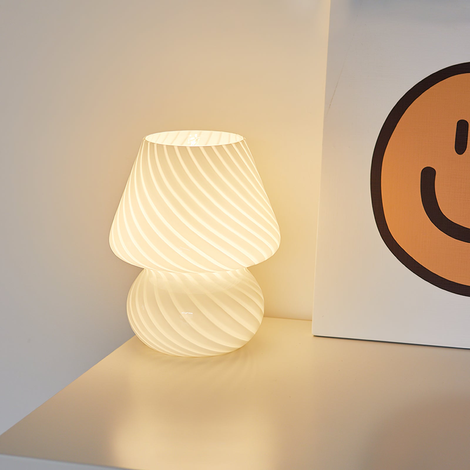 Lampe de Table en Verre Élégante – Ambiance Intemporelle et Douceur Lumineuse 4
