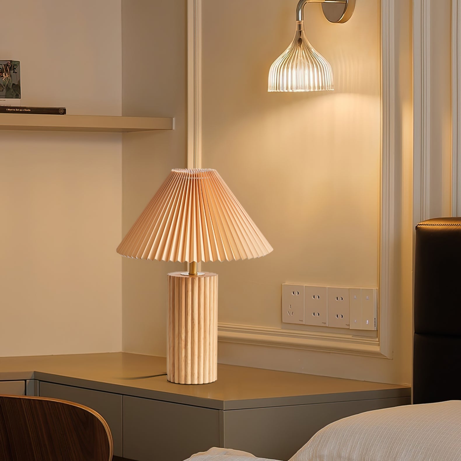 **NORA TABLE LAMP – Élégance et Fonctionnalité pour Votre Espace** 6