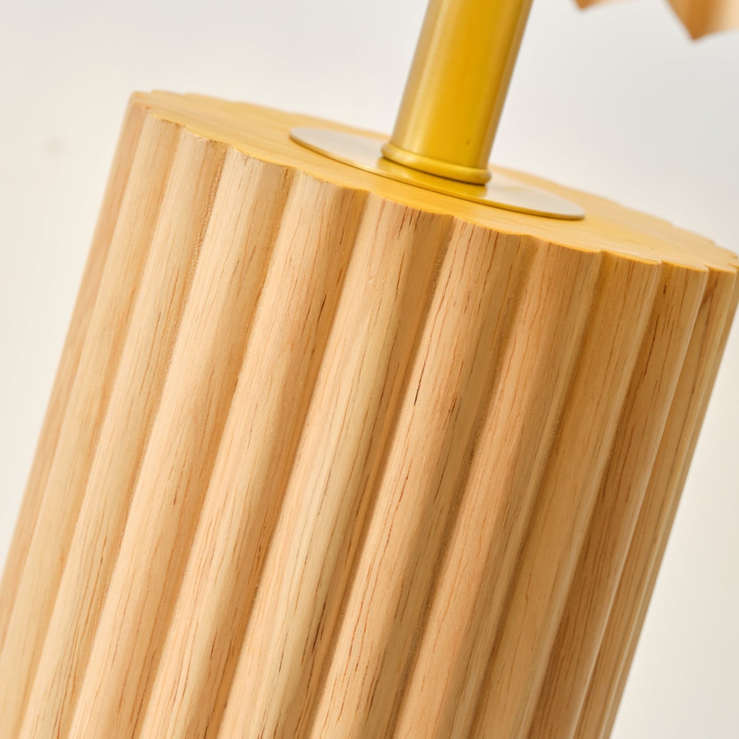 **NORA TABLE LAMP – Élégance et Fonctionnalité pour Votre Espace** 8