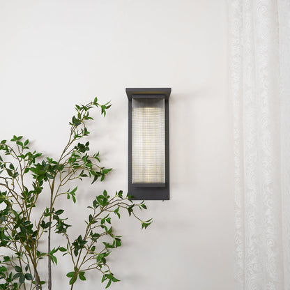 **OLERON EXTÉRIEUR WALL LAMP – Élégance et Fonctionnalité pour Votre Jardin** 5