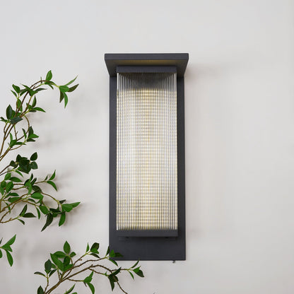 **OLERON EXTÉRIEUR WALL LAMP – Élégance et Fonctionnalité pour Votre Jardin** 6