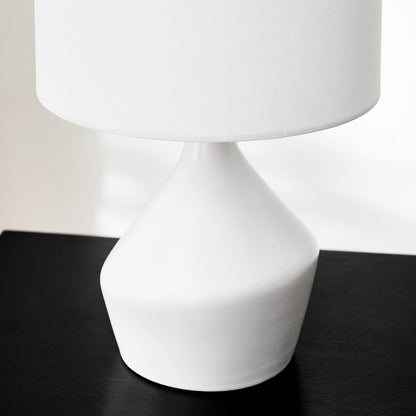 Lampe de Table Asymétrique en Céramique (43 cm) | Éclairage Sculptural avec Abat-jour en Lin